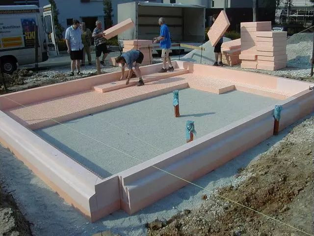 冬天來了住在首層的你是不是覺得很冷？地面保溫還是很有必要的！